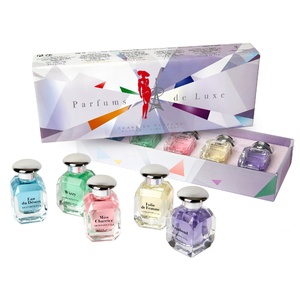 COFFRET PARFUMS DE LUXE Coffret de 5 miniatures d'Eaux de Parfum 
