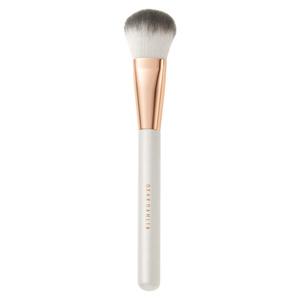Blooming Brush Pinceau blush & poudre 